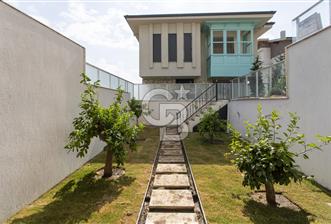 Seferihisar Ulamış Mah. Müstakil Havuzlu 3+2 Lüks Villa - 1 - 351145
