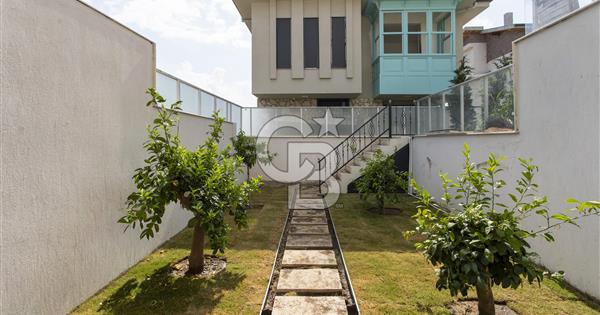 Seferihisar Ulamış Mah. Müstakil Havuzlu 3+2 Lüks Villa - 351145