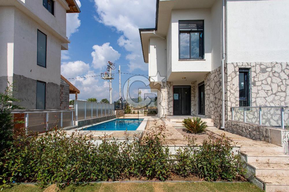Seferihisar Ulamış Mah. Müstakil Havuzlu 3+2 Lüks Villa