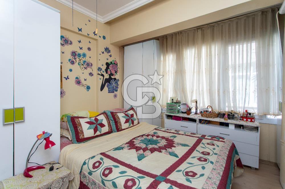 Yenifoça Narezen'de Satılık 2+1 Bahçe Katı Daire