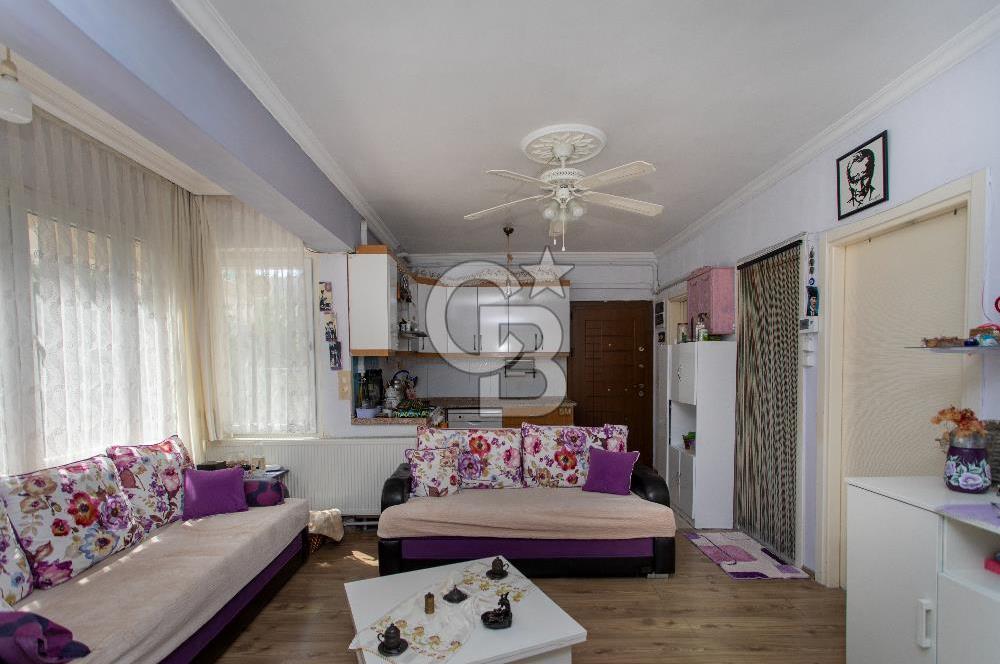 Yenifoça Narezen'de Satılık 2+1 Bahçe Katı Daire