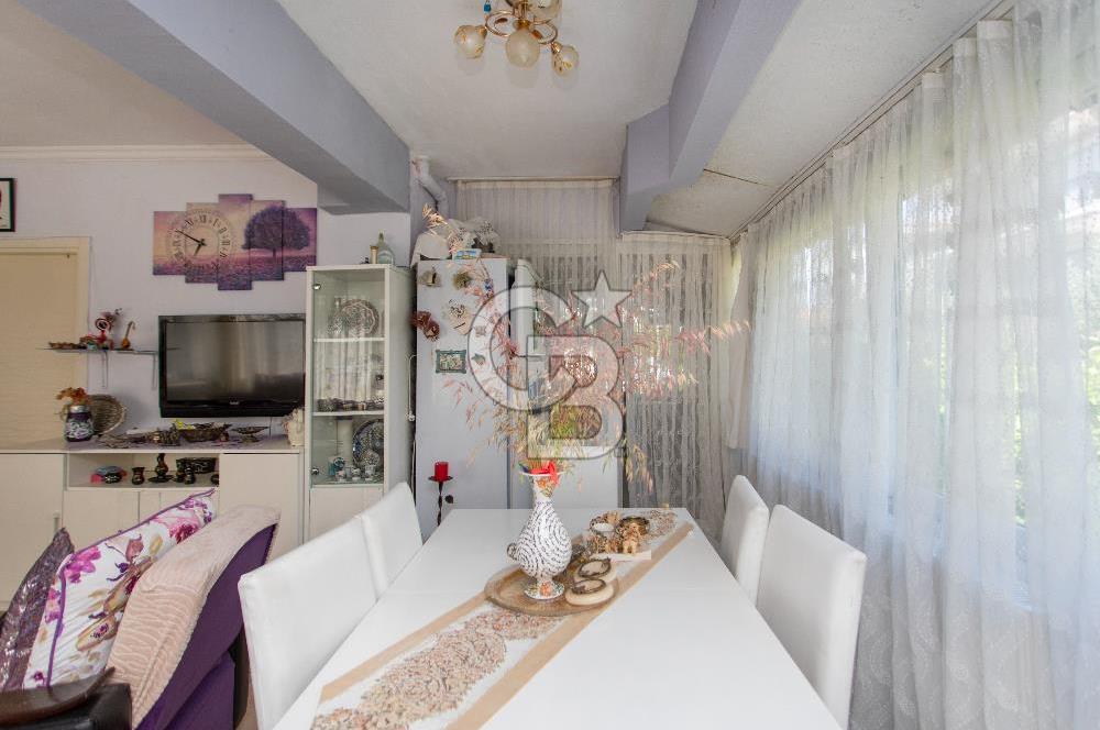 Yenifoça Narezen'de Satılık 2+1 Bahçe Katı Daire