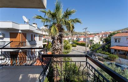  Foça Ata Özgür Sitesinde Satılık 3+1 Villa