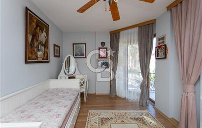  Foça Ata Özgür Sitesinde Satılık 3+1 Villa