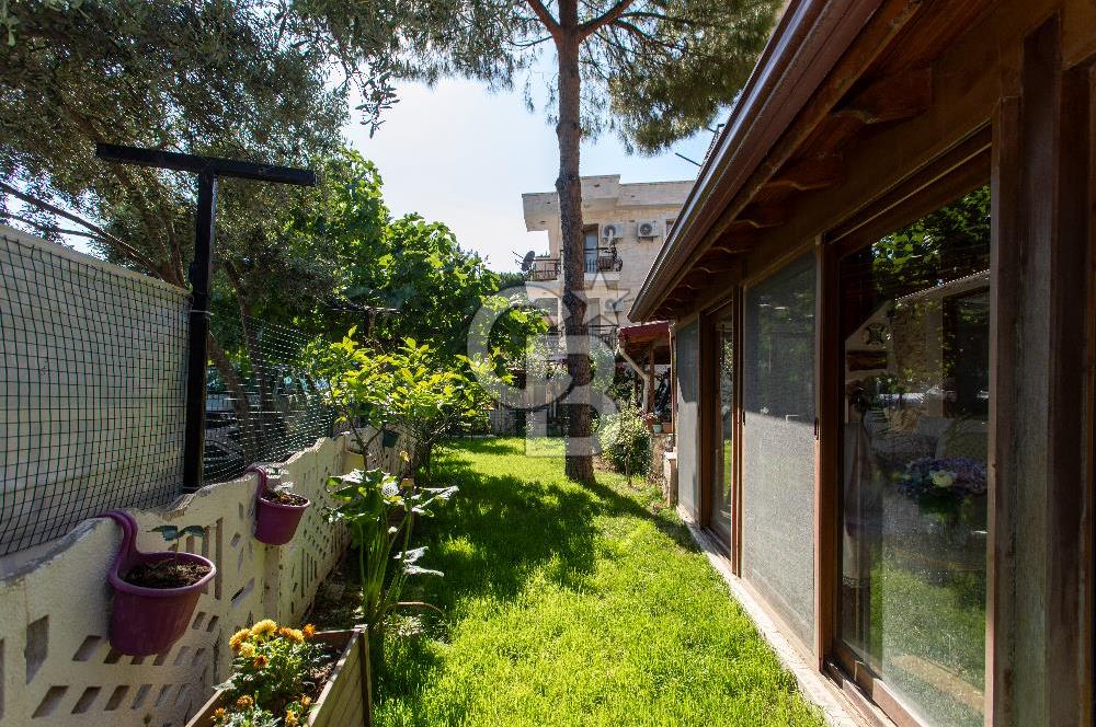  Foça Ata Özgür Sitesinde Satılık 3+1 Villa