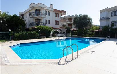  Foça Ata Özgür Sitesinde Satılık 3+1 Villa