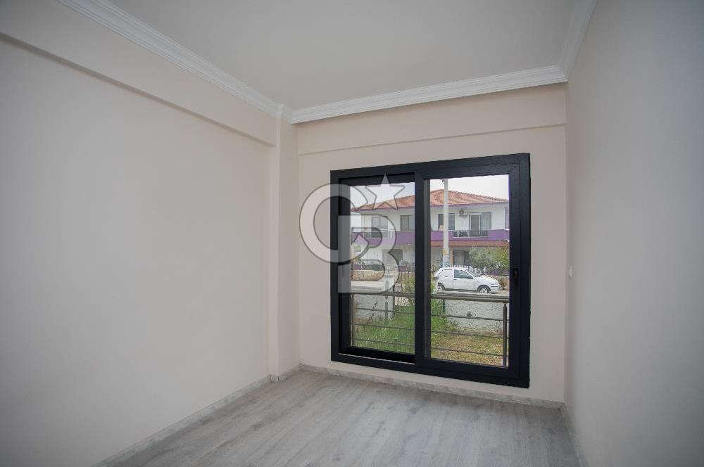 Foça Hacıveli Mah. Merkezi Konumda Satılık Bahçeli 2+1 Daire