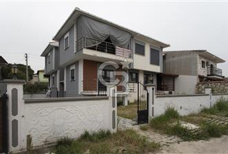 Foça Hacıveli Mah. Merkezi Konumda Satılık Bahçeli 2+1 Daire - 1 - 351147