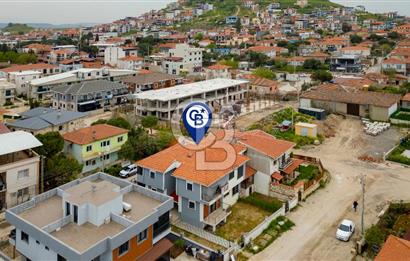 Foça Hacıveli Mah. Merkezi Konumda Satılık Bahçeli 2+1 Daire