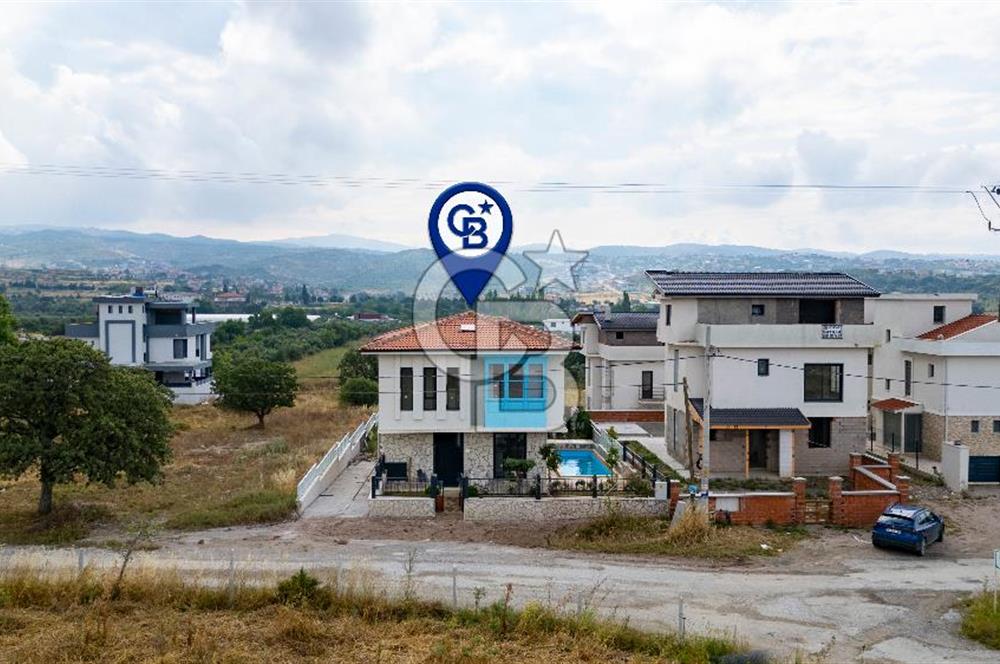 Seferihisar Ulamış Mah. Müstakil Havuzlu 3+2 Lüks Villa