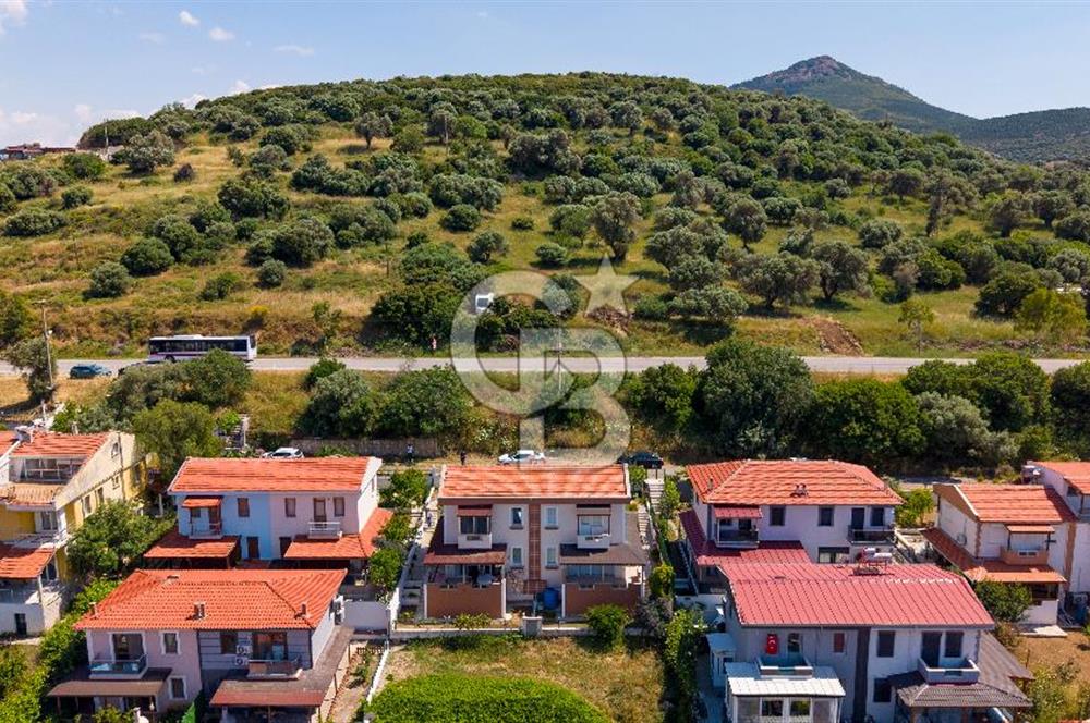 Yenifoça Petra Koyunda Satılık 3+1 Müstakil Dubleks Villa