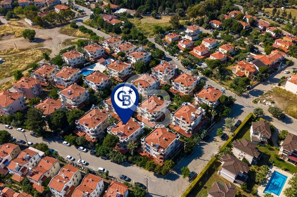  Foça Ata Özgür Sitesinde Satılık 3+1 Villa