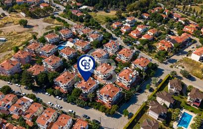  Foça Ata Özgür Sitesinde Satılık 3+1 Villa