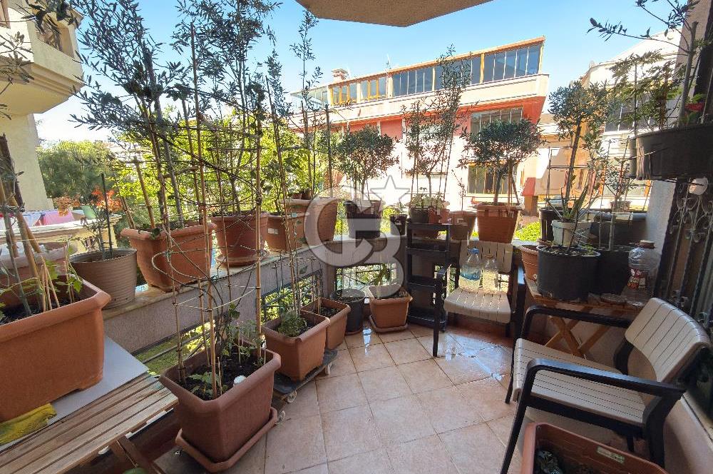 Florya Basınköy'de Bakımlı Geniş 240m2 4+1 Satılık Daire