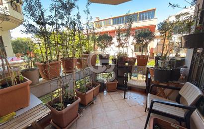 Florya Basınköy'de Bakımlı Geniş 240m2 4+1 Satılık Daire