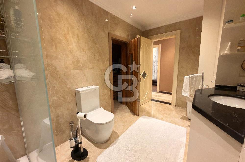 Florya Basınköy'de Bakımlı Geniş 240m2 4+1 Satılık Daire