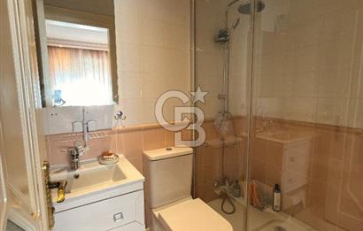 Florya Basınköy'de Bakımlı Geniş 240m2 4+1 Satılık Daire