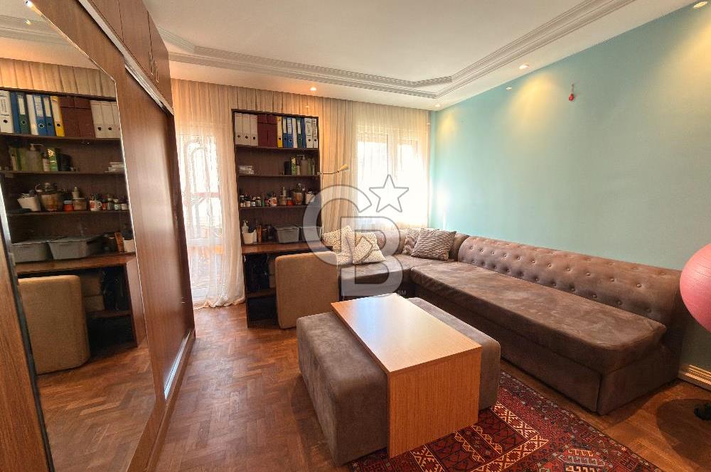 Florya Basınköy'de Bakımlı Geniş 240m2 4+1 Satılık Daire