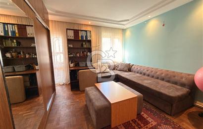 Florya Basınköy'de Bakımlı Geniş 240m2 4+1 Satılık Daire