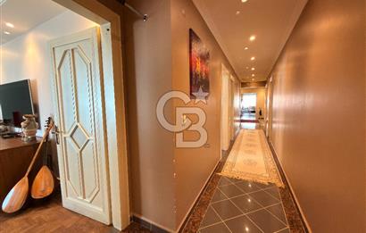 Florya Basınköy'de Bakımlı Geniş 240m2 4+1 Satılık Daire