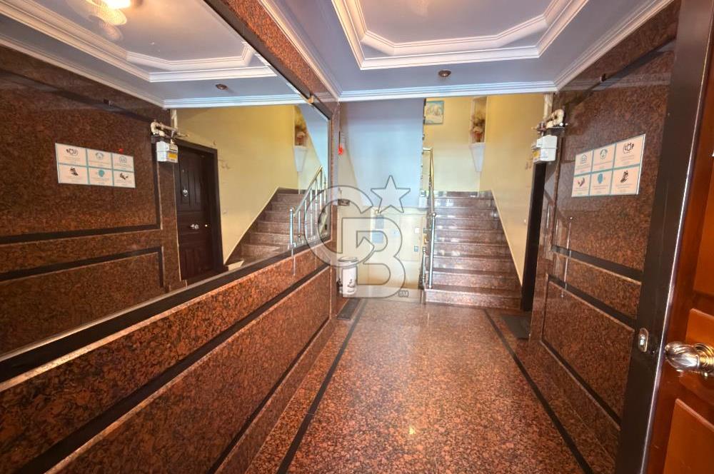 Florya Basınköy'de Bakımlı Geniş 240m2 4+1 Satılık Daire