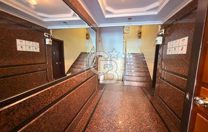 Florya Basınköy'de Bakımlı Geniş 240m2 4+1 Satılık Daire