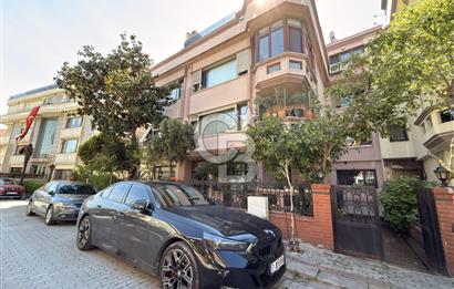 Florya Basınköy'de Bakımlı Geniş 240m2 4+1 Satılık Daire