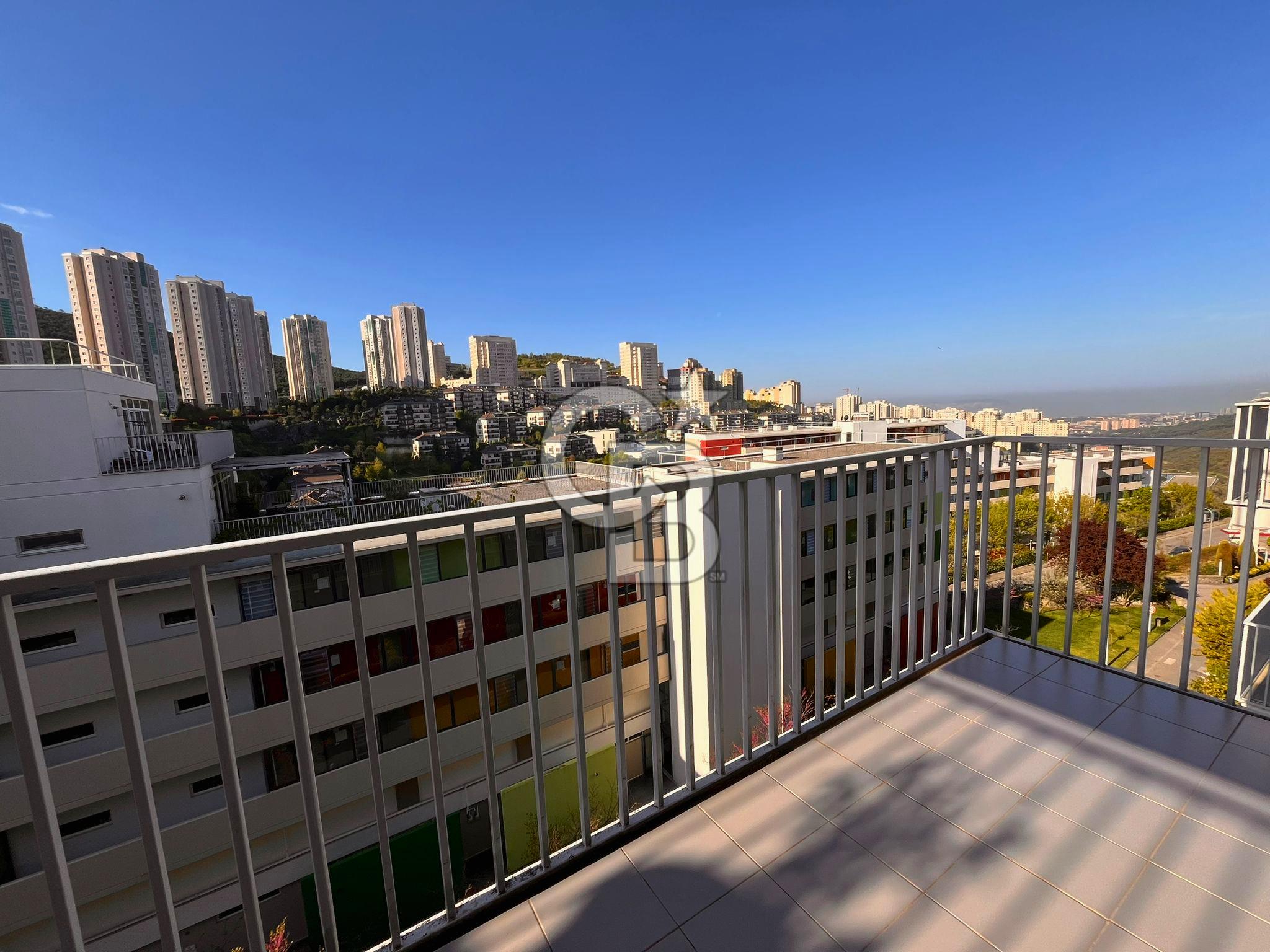 NARCİTY E BLOKTA BALKONLU DENİZ MANZARALI GENİŞ TİP KİRALIK 1+1 DAİRE