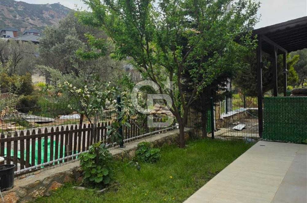 Yenifoça M.K.Atatürk Mah. Satılık 3+1 Dubleks Villa