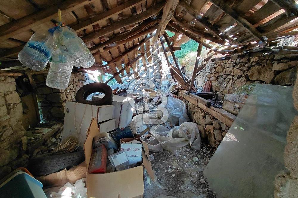 Burhaniye Sübeylidere’de Köy İçinde Yol Cepheli Kullanım Alanı