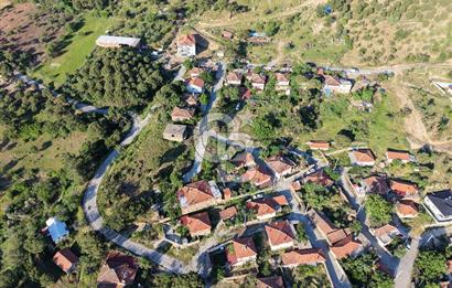 Burhaniye Sübeylidere’de Köy İçinde Yol Cepheli Kullanım Alanı