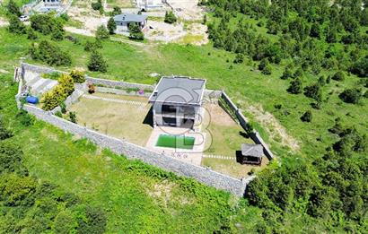 ŞİLE AĞVA BUCAKLI'DA DOĞA İLE İÇ İÇE HAVUZLU LÜKS MÜSTAKİL VİLLA