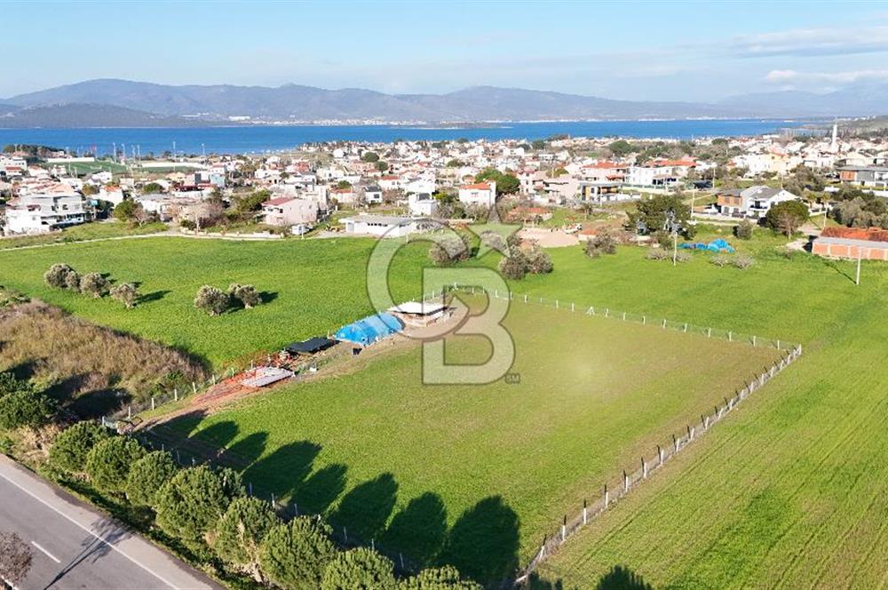 URLA TORASAN İÇMELER YOLUNA 55 METRE CEPHELİ SATILIK TARLA