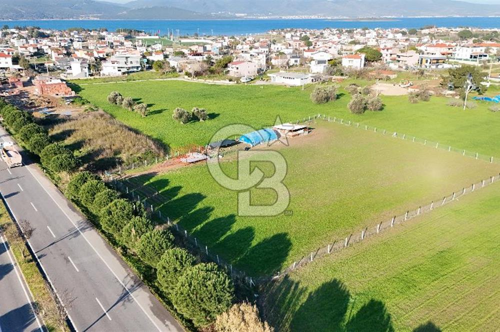 URLA TORASAN İÇMELER YOLUNA 55 METRE CEPHELİ SATILIK TARLA