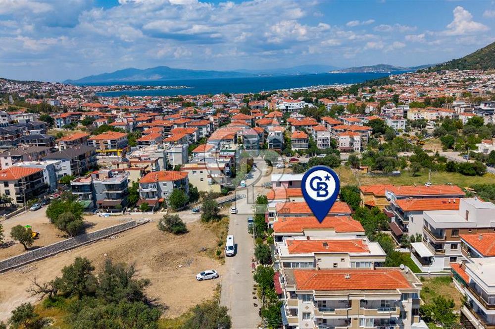 Yenifoça Narezen'de Satılık 2+1 Bahçe Katı Daire