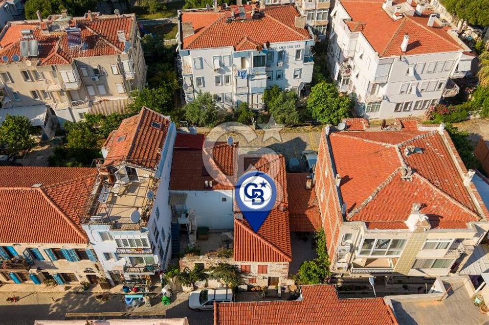 Eski Foça Fevzi Paşa Mahallesinde Satılık Taş Ev