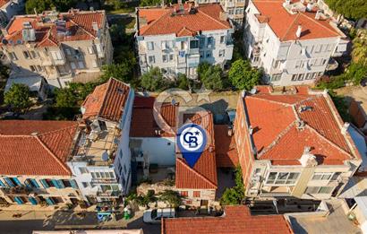 Eski Foça Fevzi Paşa Mahallesinde Satılık Taş Ev