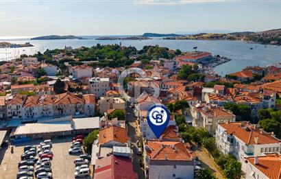 Eski Foça Fevzi Paşa Mahallesinde Satılık Taş Ev
