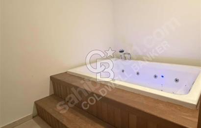 ÇEŞME DE KİRALIK HAVUZLU MÜSTAKİL EŞYALI VİLLA