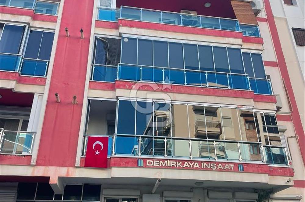 Karşıyaka Yalı Mahallesi’nde  3+1 Ebeveyn Banyolu Kiralık Daire