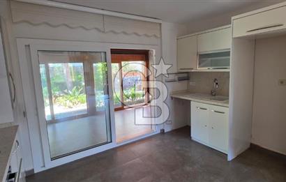 ÇEŞME DALYANDA DÖRT MEVSİM KULLANIMA UYGUN 4+1 TRİPLEKS VİLLA