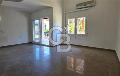 ÇEŞME DALYANDA DÖRT MEVSİM KULLANIMA UYGUN 4+1 TRİPLEKS VİLLA