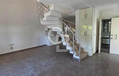 ÇEŞME DALYANDA DÖRT MEVSİM KULLANIMA UYGUN 4+1 TRİPLEKS VİLLA