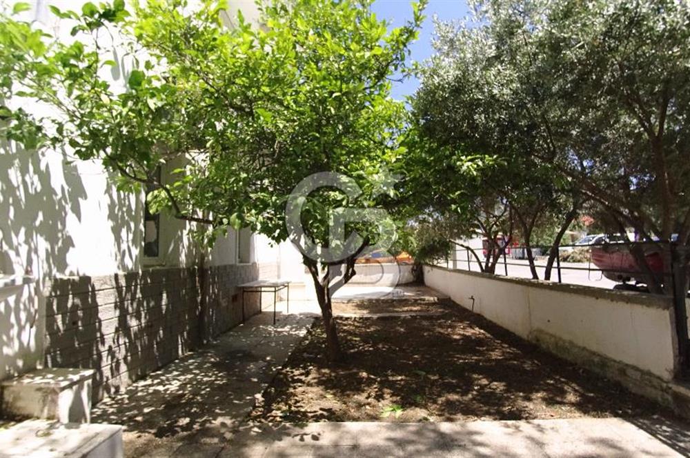 İzmir Eski Foça Satılık 3+1 118 m² Dubleks Villa