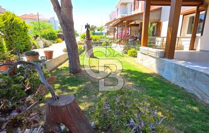 ÇEŞME DALYANDA DÖRT MEVSİM KULLANIMA UYGUN 4+1 TRİPLEKS VİLLA