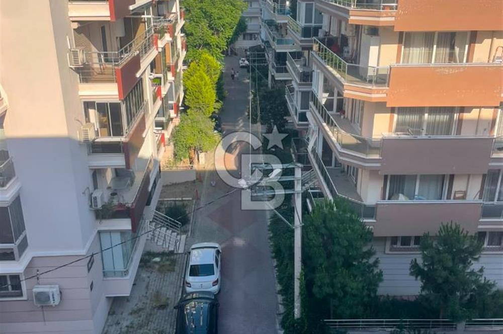 Karşıyaka Yalı Mahallesi’nde  3+1 Ebeveyn Banyolu Kiralık Daire