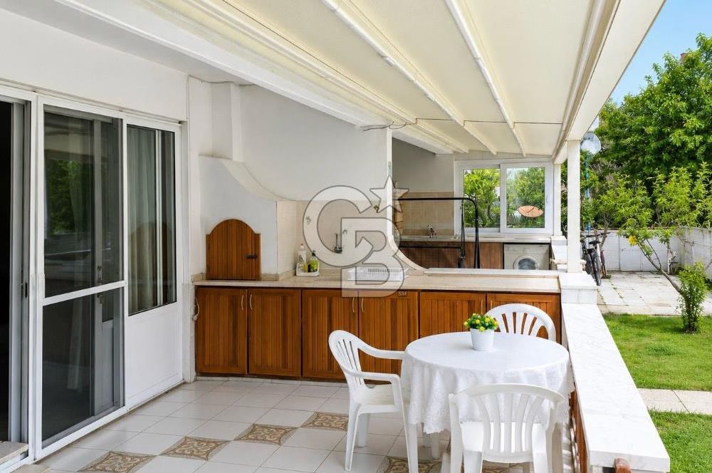 ÇANDARLI MERKEZDE DENİZE YÜRÜME MESAFESİ 2+1 KİRALIK VİLLA