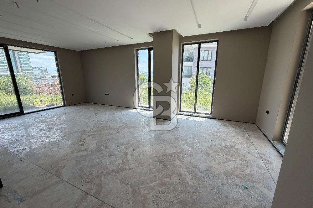 Yaşamkent Merkezde Seçkin Mimariye Sahip Köşe Ultra Lüks Villa