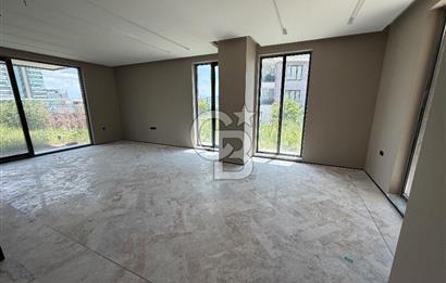 Yaşamkent Merkezde Seçkin Mimariye Sahip Köşe Ultra Lüks Villa