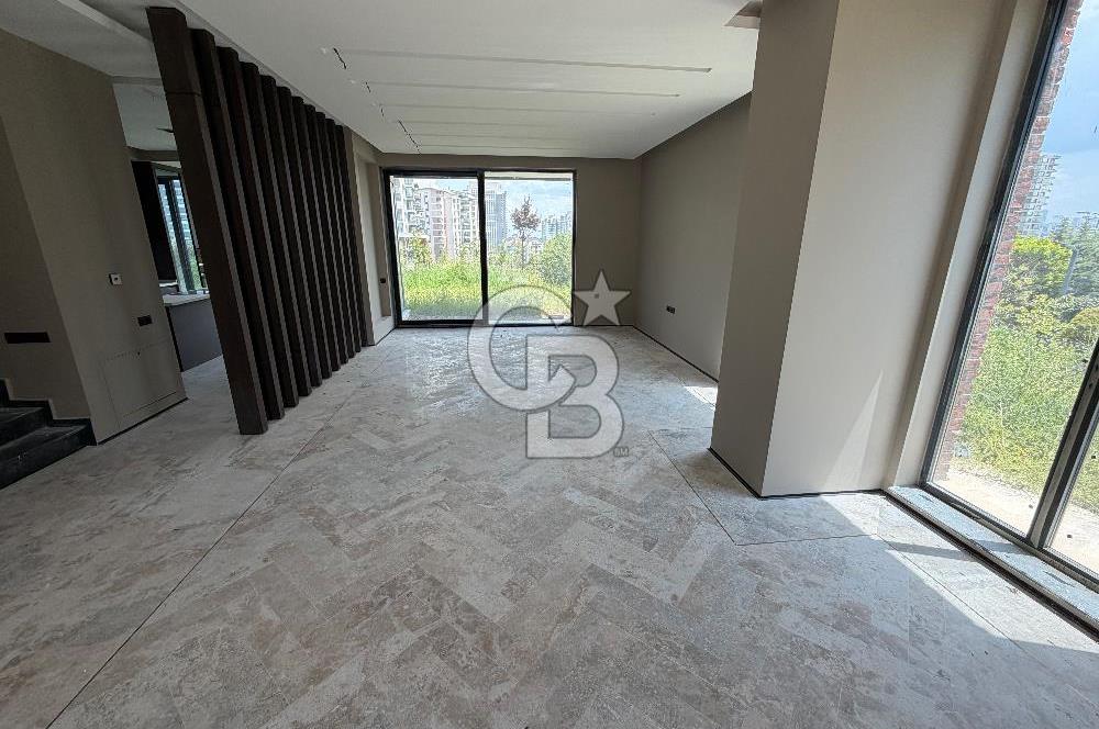 Yaşamkent Merkezde Seçkin Mimariye Sahip Köşe Ultra Lüks Villa